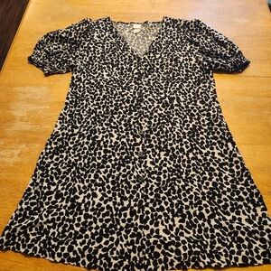 Stylish Black and White H&M Dress Size XL